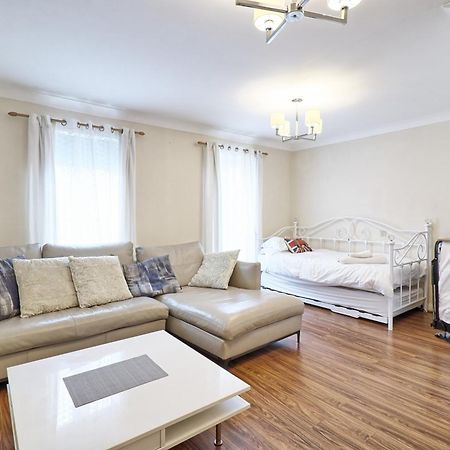 By Buildersbeds - Paignton House 4 Bedrooms Harold Wood Buitenkant foto