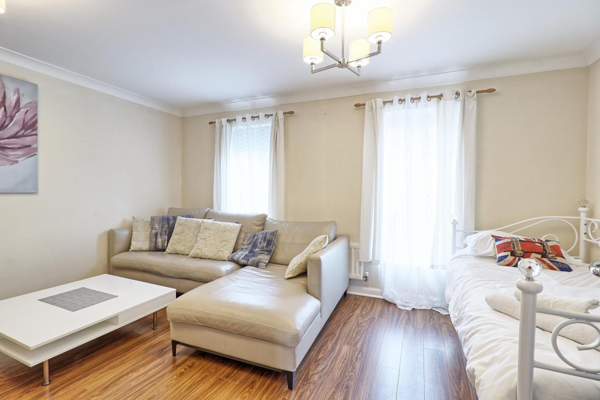By Buildersbeds - Paignton House 4 Bedrooms Harold Wood Buitenkant foto