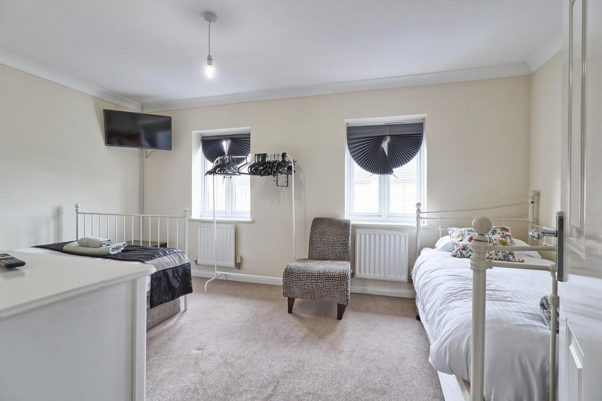 By Buildersbeds - Paignton House 4 Bedrooms Harold Wood Buitenkant foto