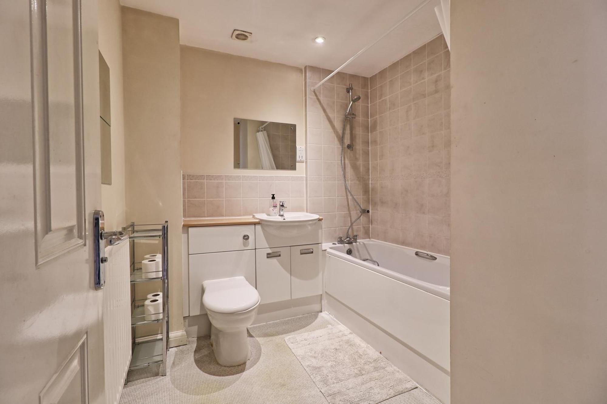 By Buildersbeds - Paignton House 4 Bedrooms Harold Wood Buitenkant foto