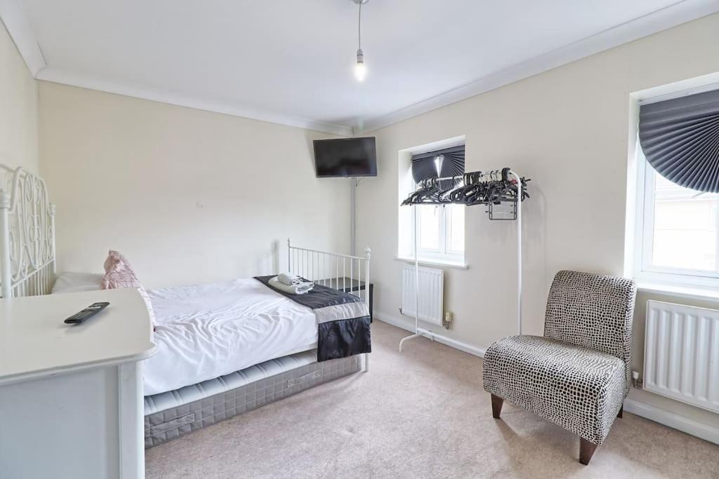 By Buildersbeds - Paignton House 4 Bedrooms Harold Wood Buitenkant foto